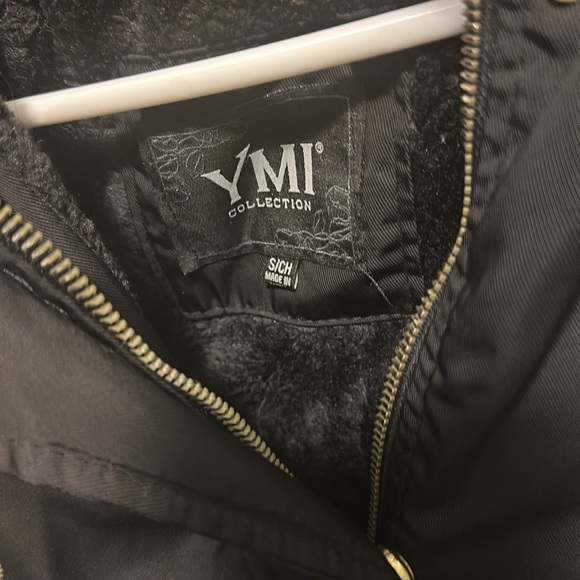 Women’s small black vest with fur-lined hood. - Picture 3 of 4